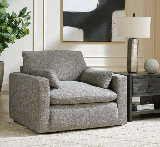 dramatic-oversized-chair