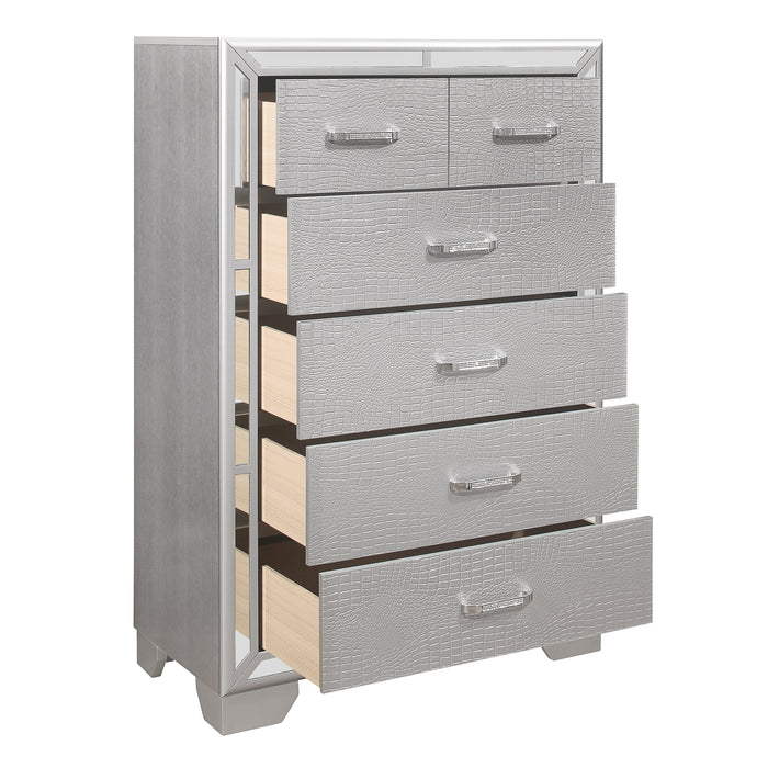 Aveline Chest SILVER