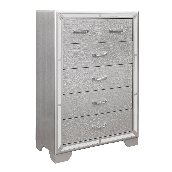 Aveline Chest SILVER