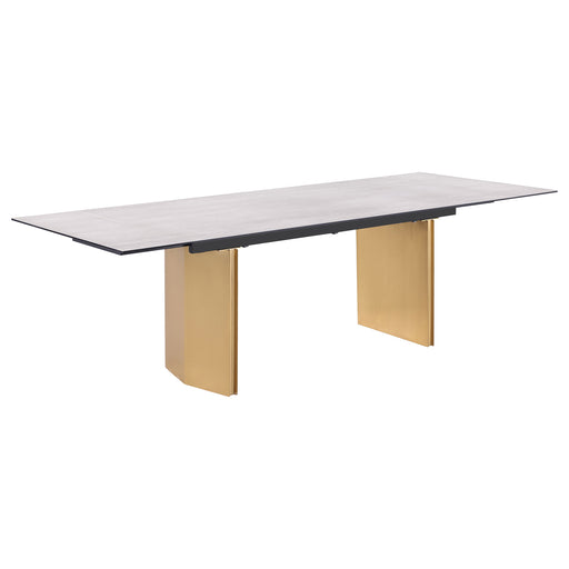 vesa-dining-tables