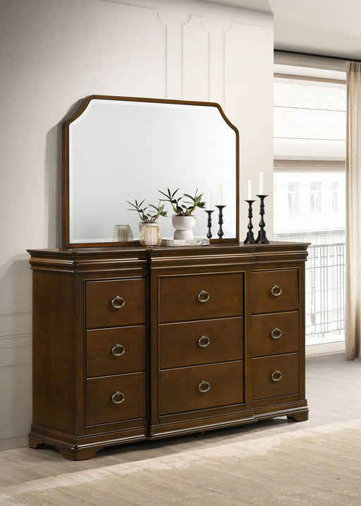garland-dresser-with-mirror