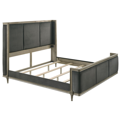 g223123-e-king-bed