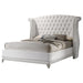 g300843-c-king-eking-queen-bed