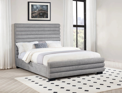 patricia-panel-bed