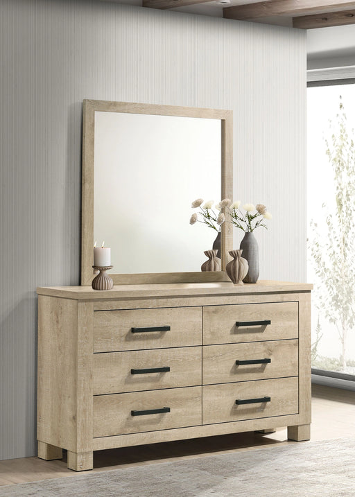 oakglen-dresser-with-mirror