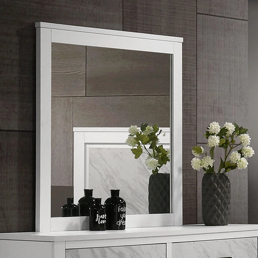darlene-mirror