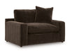 maxton-heights-oversized-chair
