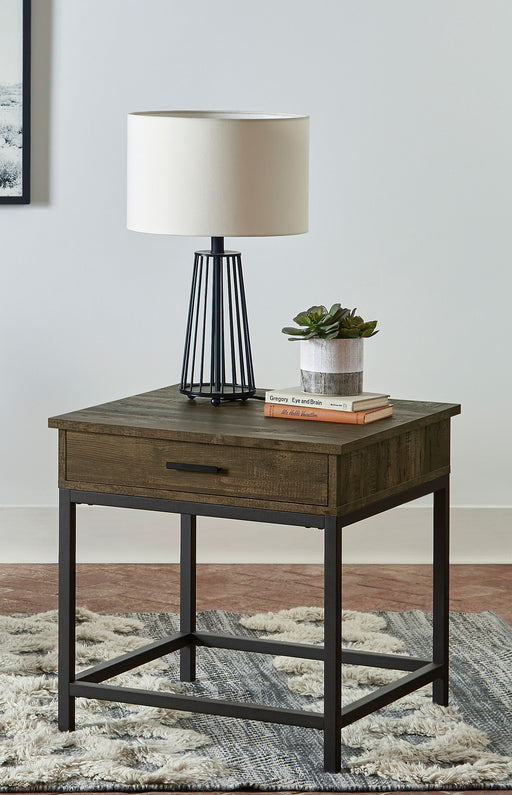 723777-end-table
