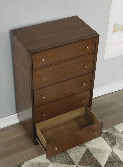 flexsteel-wynwood-ludwig-drawer-chest-in-medium-brown-w1085-872