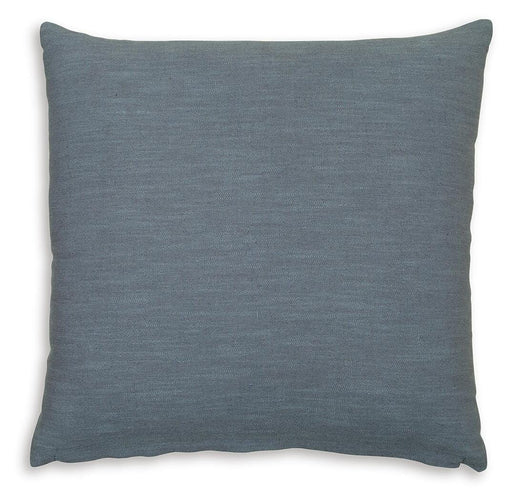 thaneville-pillow