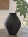 hannela-vase
