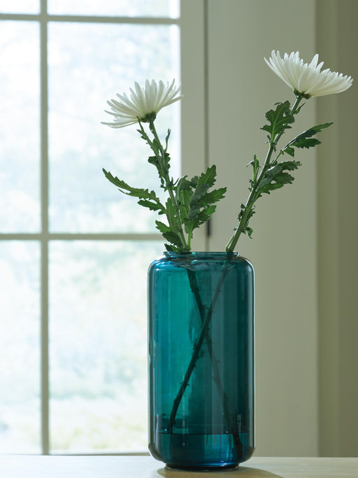 inisland-vase