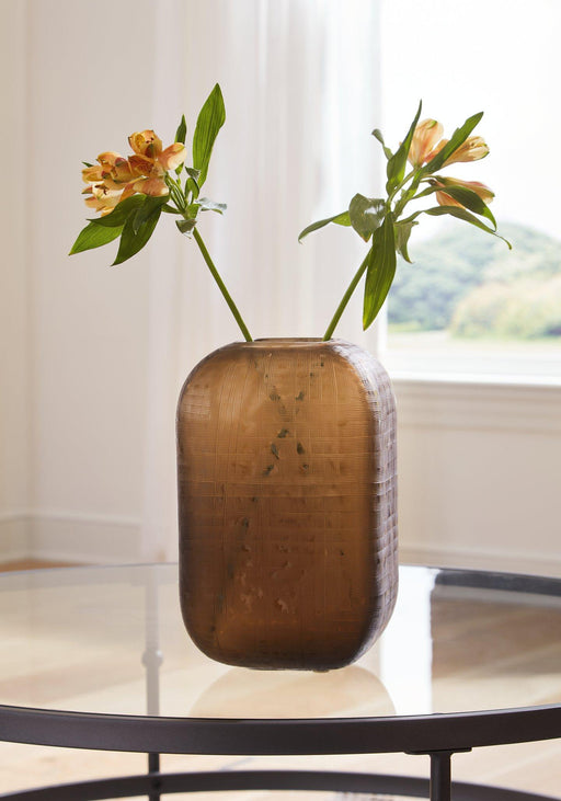 capard-vase