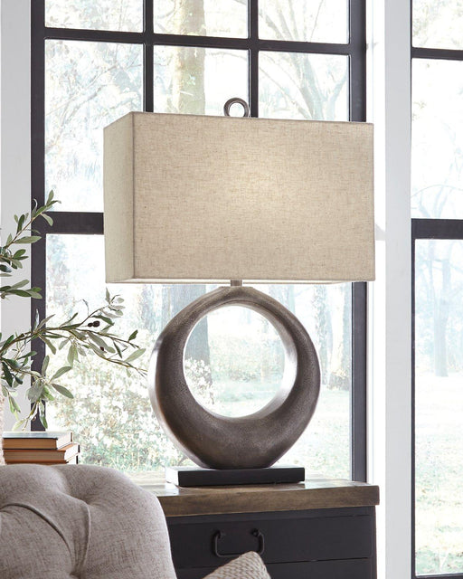 saria-table-lamp