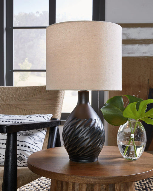 garinton-table-lamp