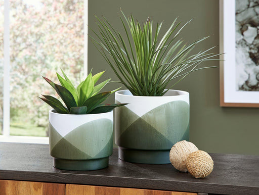 ardenridge-planter-set-of-2