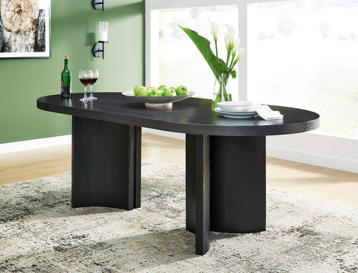 rowanbeck-dining-table