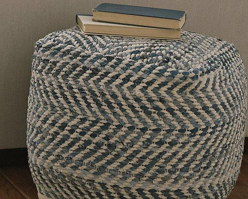 chevron-pouf