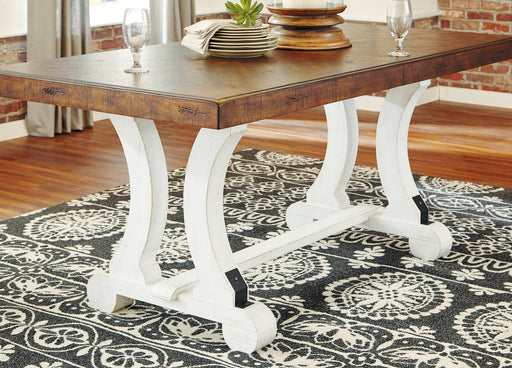 valebeck-dining-table