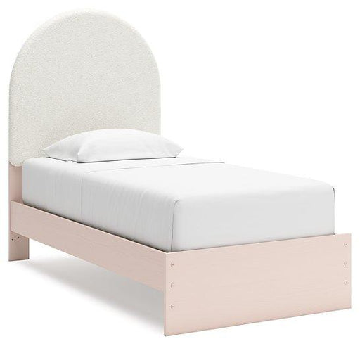 wistenpine-upholstered-bed