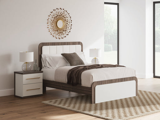 kendanport-upholstered-bed
