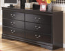 huey-vineyard-dresser