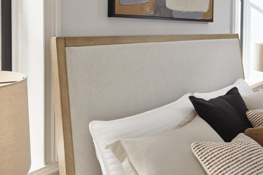 tomtyn-upholstered-bed