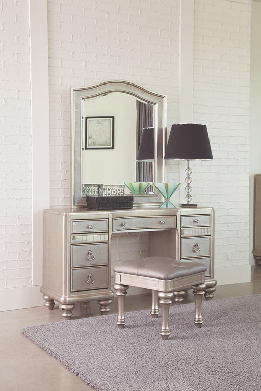 bling-game-vanity-mirror-with-arched-top