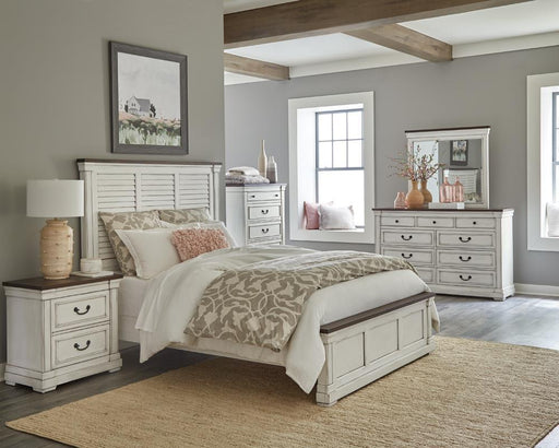 g223353-e-king-bed