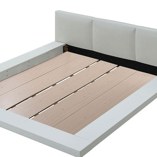 christie-glossy-white-calking-bed