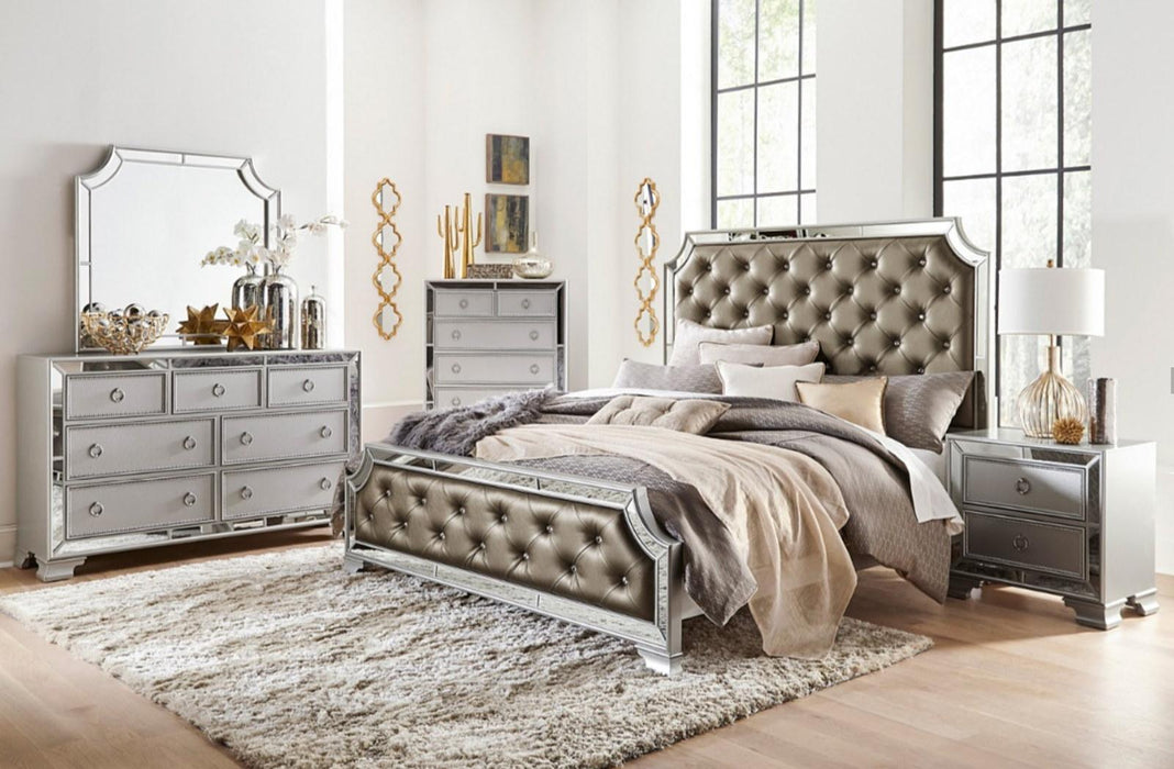 Avondale Queen Upholstered Panel Bed in Silver 1646-1