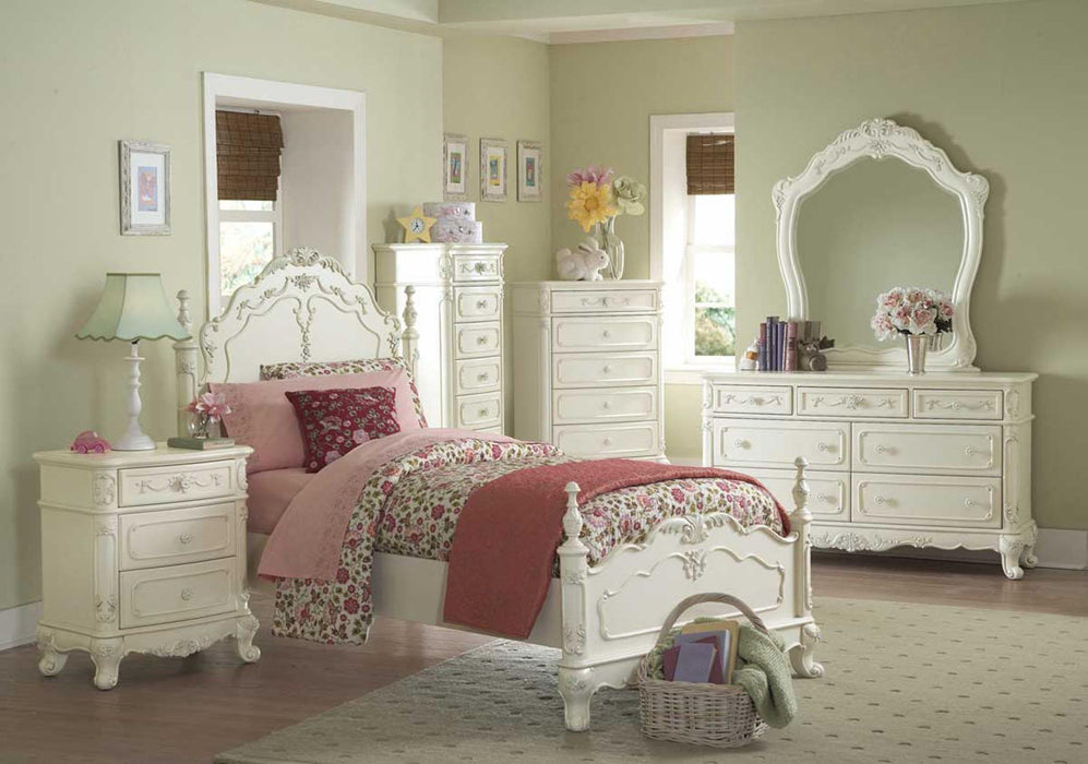 Cinderella Twin Poster Bed in Antique White 1386TNW-1