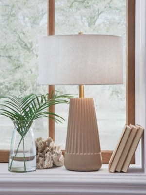 dellner-table-lamp
