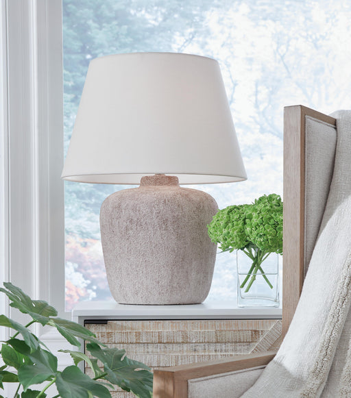 danry-table-lamp