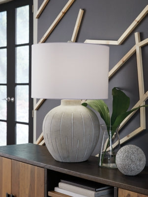 calbert-table-lamp
