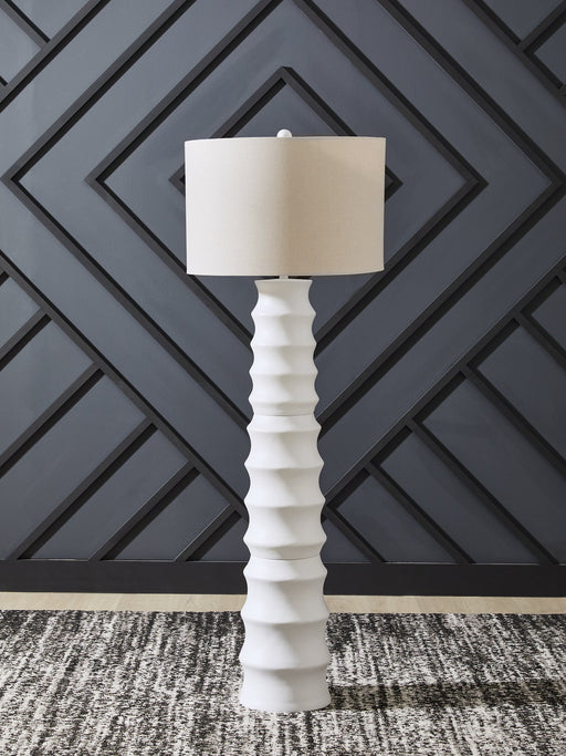 veraleigh-floor-lamp