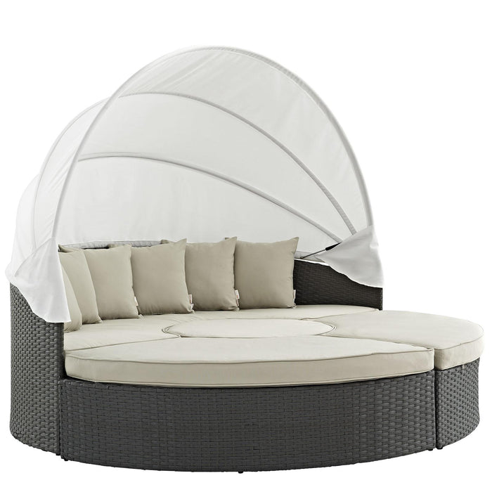 Sojourn Outdoor Patio Sunbrella� Daybed