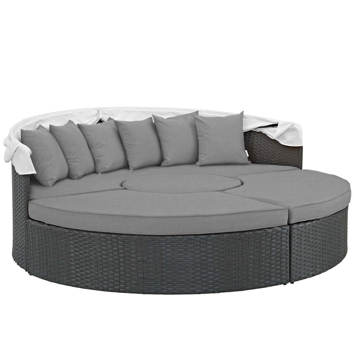 Sojourn Outdoor Patio Sunbrella� Daybed