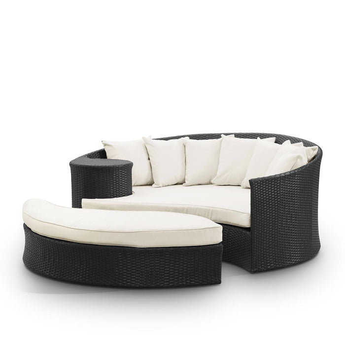 Taiji Outdoor Patio Wicker Daybed