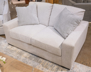 conlee-pike-loveseat