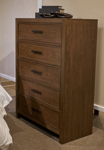 dacylyn-chest-of-drawers