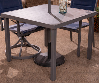 rocky-creek-outdoor-dining-table