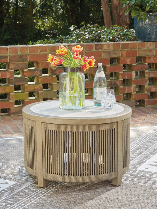 spooners-cove-outdoor-coffee-table