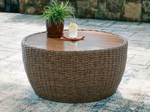 double-point-outdoor-coffee-table