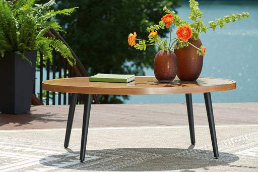 horizon-hall-outdoor-coffee-table