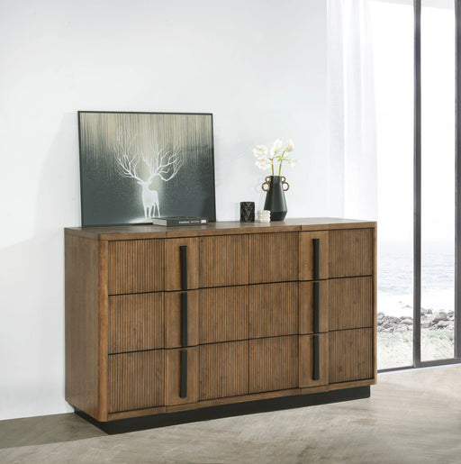 terrace-dresser
