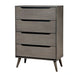 lennart-gray-chest