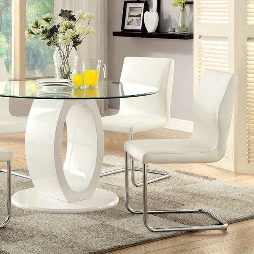 lodia-i-white-round-table